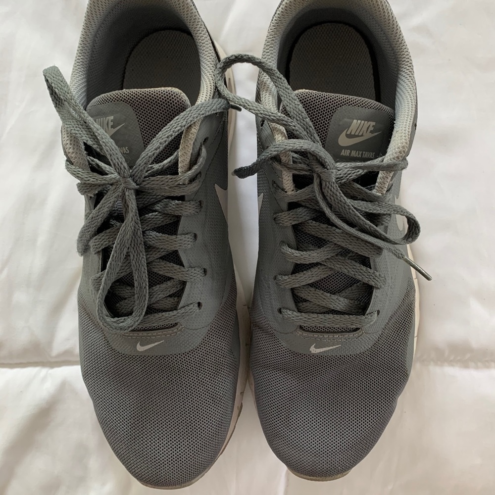 Nike Gray air Travas Shoes Size 8